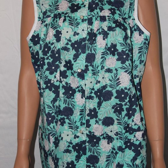 NEW – EASY ESSENTIALS SNAP FRONT SMOCK COBBLER APRON BLUE DAISIES M 1X 2X 3X 4X - Picture 1 of 5